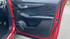 MG Hs 1.5 T-GDI Exclusive 5dr DCT Petrol Hatchback